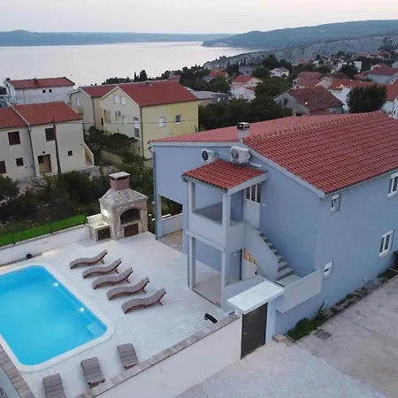 M Villa Maslenica