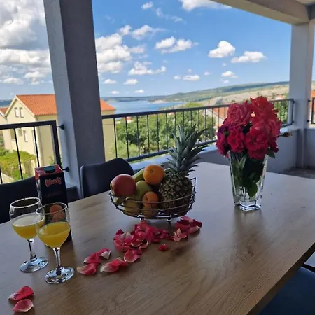 M Villa Maslenica