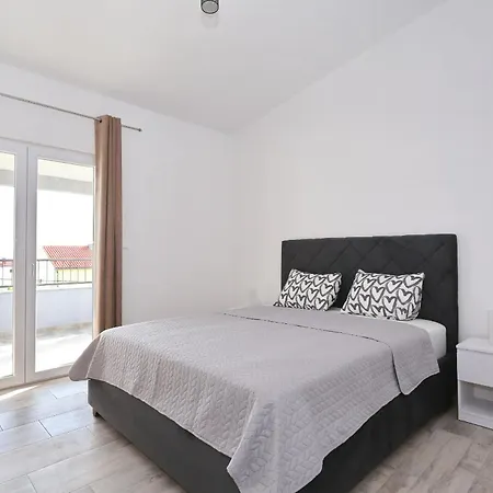 M Villa